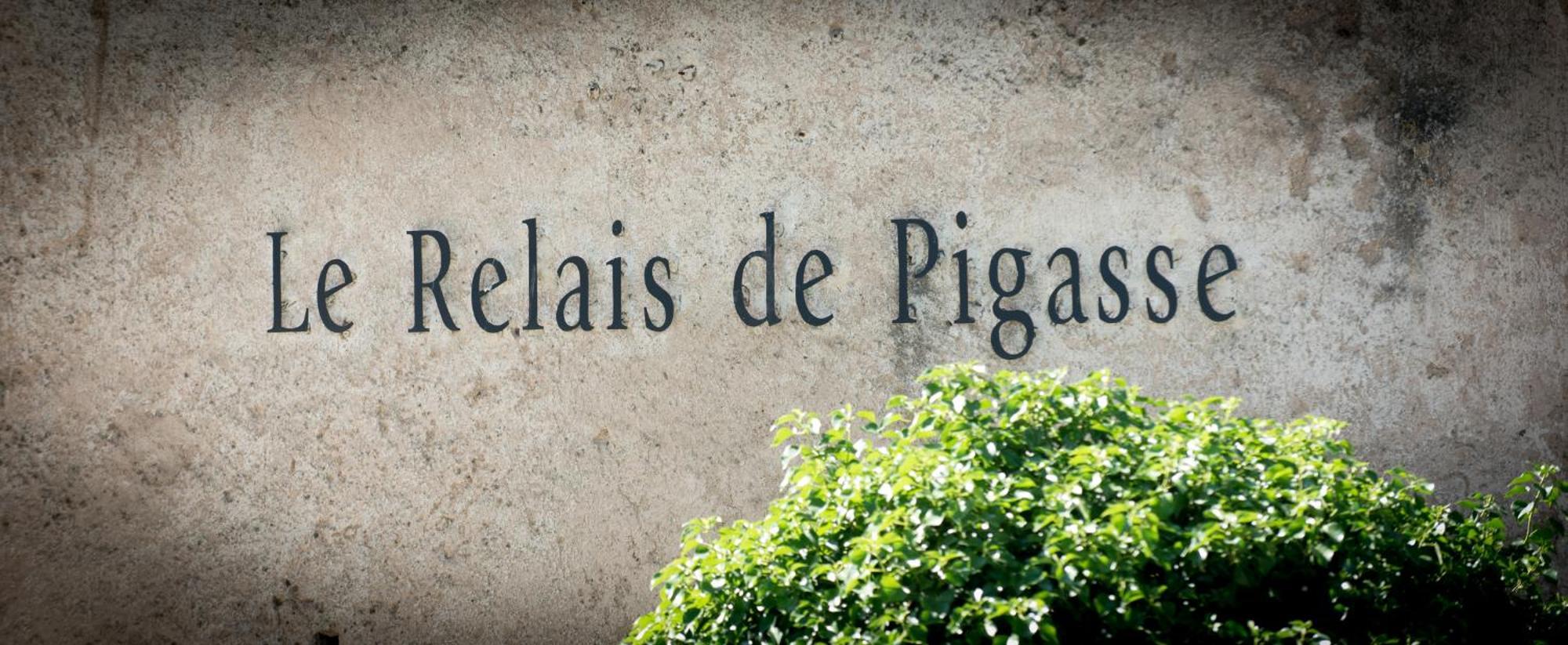 Le Relais De Pigasse Hotel Ouveillan Exterior photo