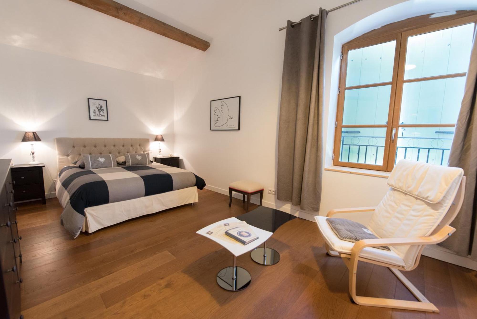 Le Relais De Pigasse Hotel Ouveillan Exterior photo